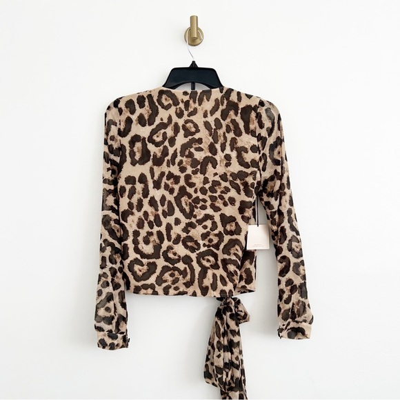 NEW Superdown Gemini Leopard Long Sleeve Wrap Blouse Size XS - Picture 8 of 9